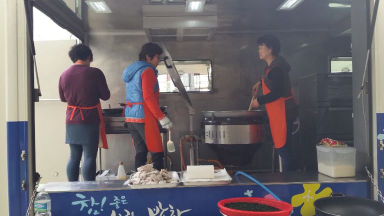 사랑하늬봉사단